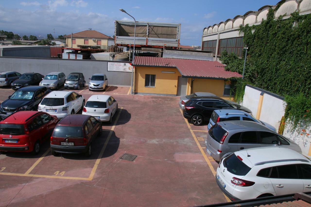 Etna Parking Catânia Exterior foto
